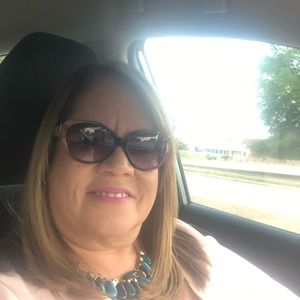 Meet your Posher, Migdalia